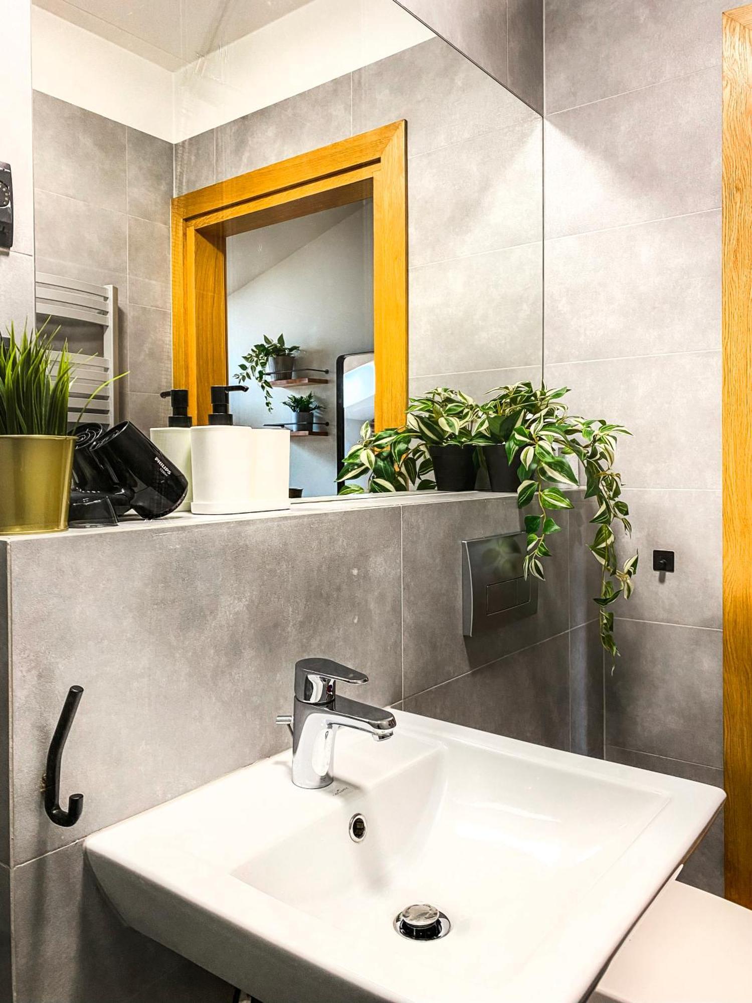 Cozy Apartment With Ac For Couples - Old Town Cracóvia Exterior foto