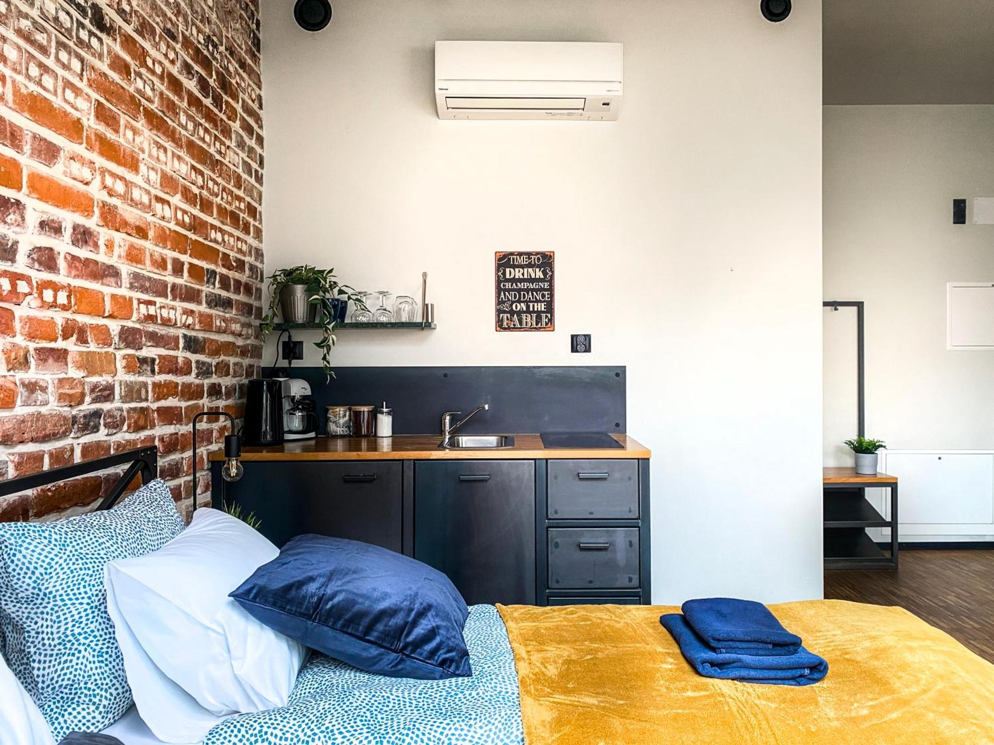Cozy Apartment With Ac For Couples - Old Town Cracóvia Exterior foto